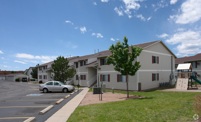 Summit Creek Apartments Colorado Springs