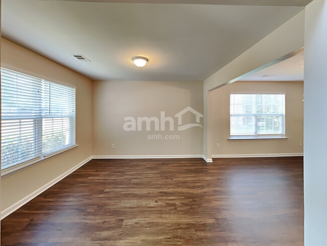 Building Photo - 103 Holly Mill Village Drive