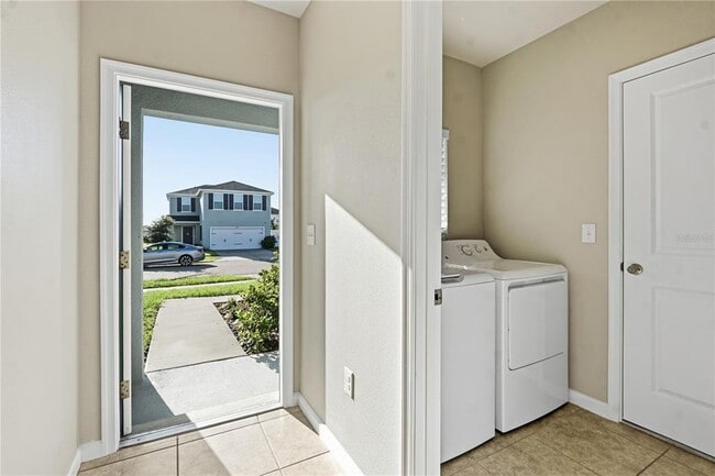 Building Photo - 1530 Finnigan Cir