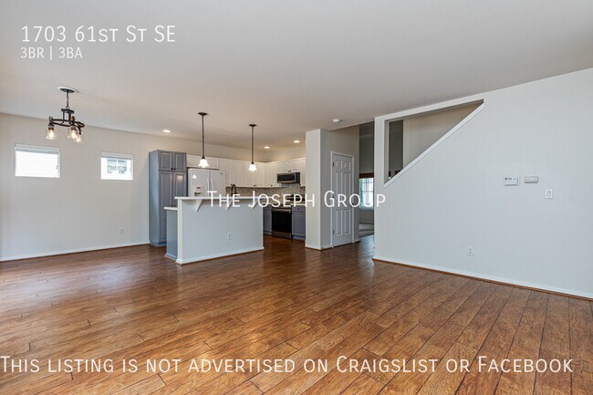Building Photo - Beautiful 3 bed/2.5 bath in Lakeland Hills