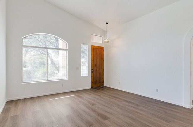 Foto del edificio - Beautiful, updated, Oro Valley home