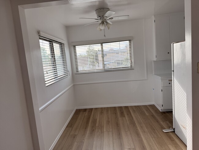 Building Photo - 3632 Greenfield Ave