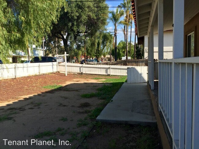 Foto del edificio - 2 br, 1 bath House - 478 F Street