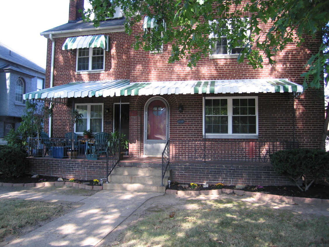 Primary Photo - 710 Kanawha Blvd W
