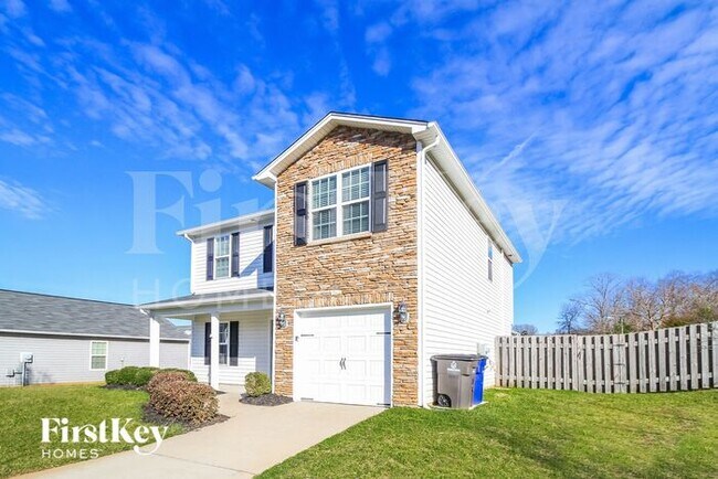 Foto del edificio - 1484 Worchester St