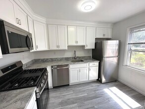 Building Photo - 29 Standish Rd