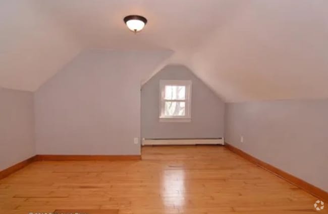 Building Photo - 62 Carteret St