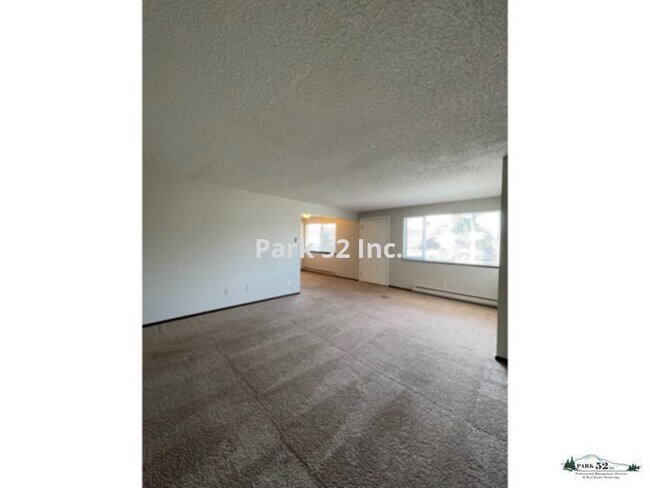 Foto del edificio - 4521 Yakima Ave