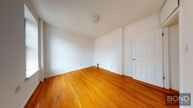 Foto del edificio - 3 bedroom in Manhattan NY 10003
