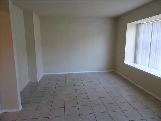 Foto del edificio - 7274 Crownwest St