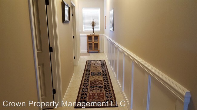 Building Photo - 3 br, 2.5 bath House - 143 S Tweedt Place