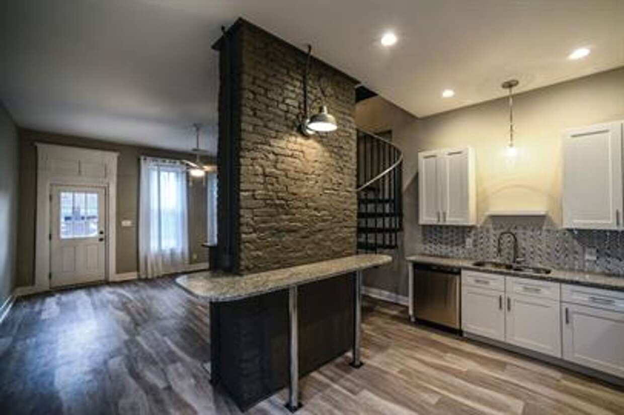 Foto principal - 625 Barret Ave
