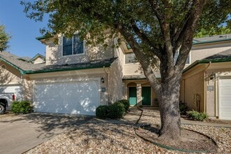 Building Photo - 2100 Pipers Field Dr