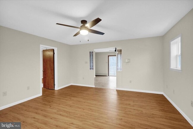 Building Photo - 1613 Shoey Rd