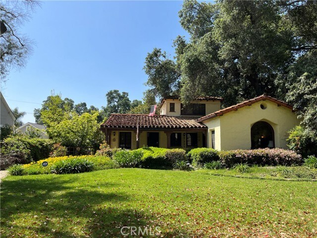 Primary Photo - 140 E Puente St