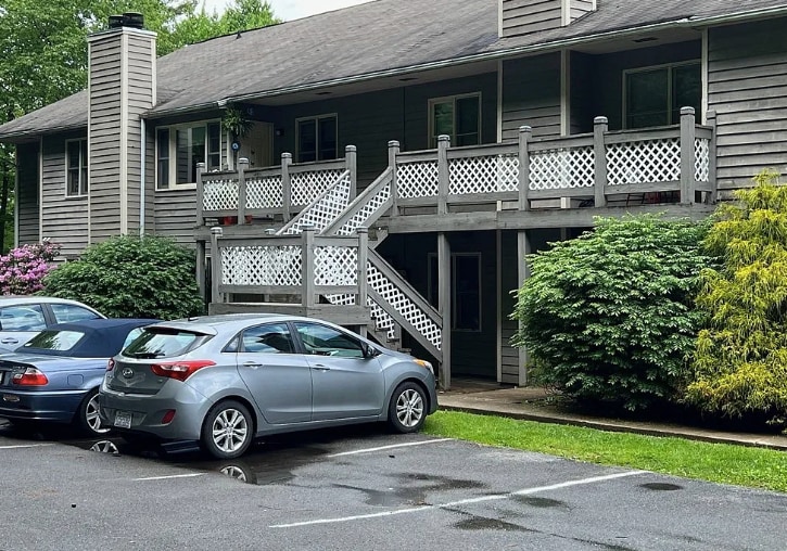 Entrance to bottom unit - 200 Pilgrims Way (Boone, NC)