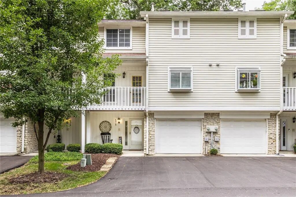 6918 Elise Ct Unit 6918, Indianapolis, IN 46220 Condo for Rent in