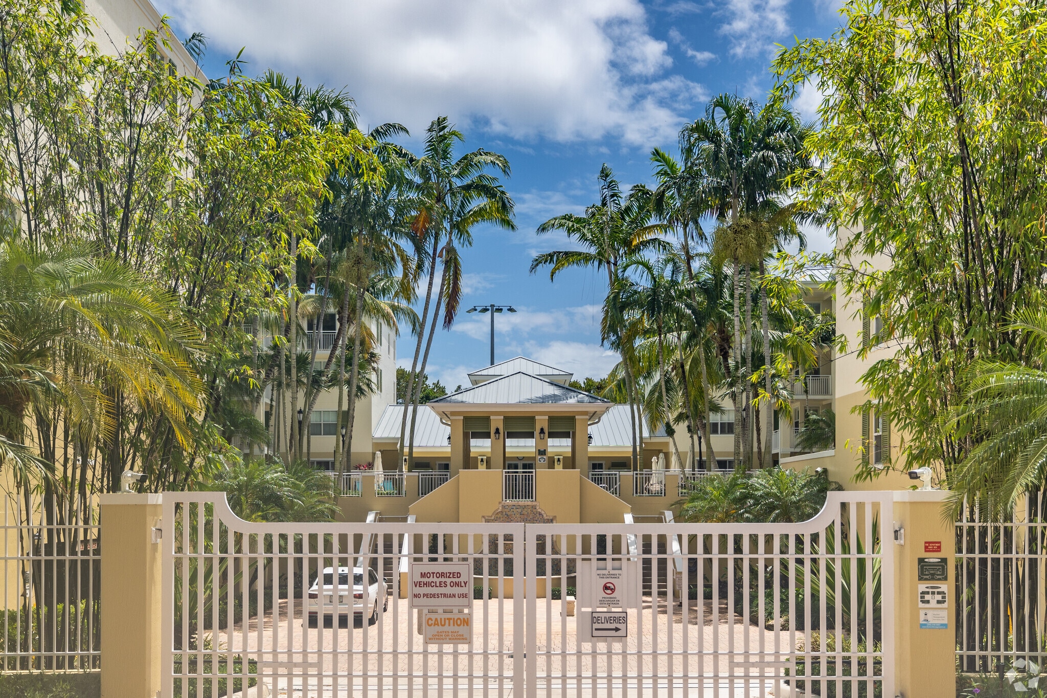 The Reserve of Pinecrest