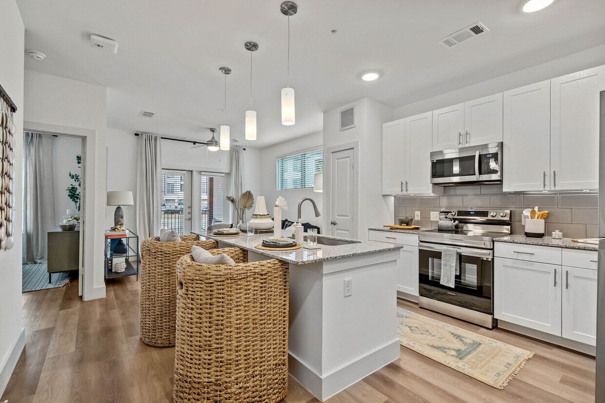 THE RILEY APARTMENTS Apartments at 480 Commons Dr Burleson, TX