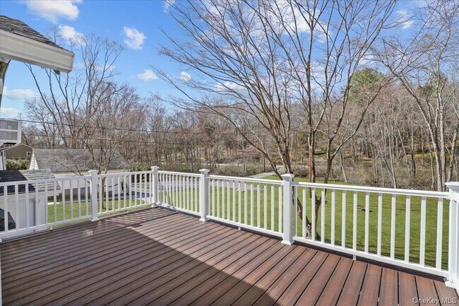 Foto del edificio - 300 Waccabuc Rd