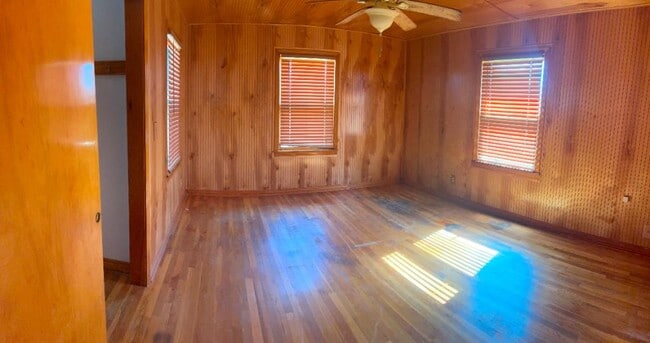 Building Photo - 1706 N 15th St