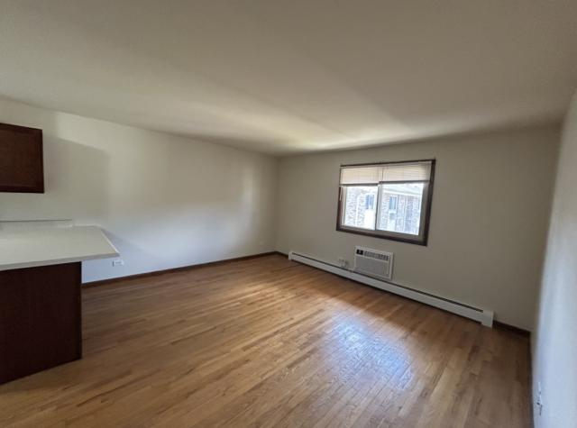 Building Photo - 1 bedroom in Libertyville IL 60048