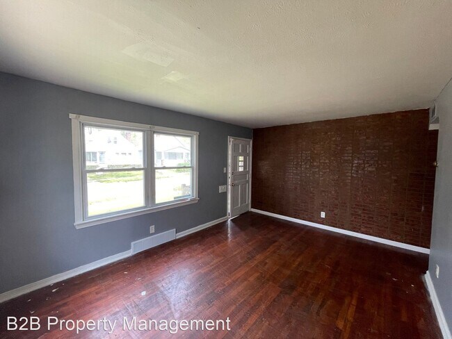 Building Photo - 4 br, 1 bath House - 12705 Leeila Ave