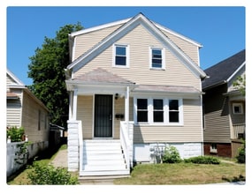 Building Photo - 2527 S 11th St