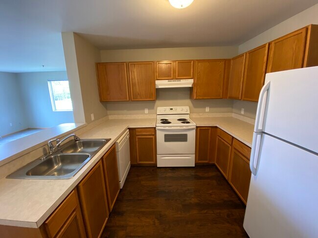 Building Photo - 124 Bertram Dr