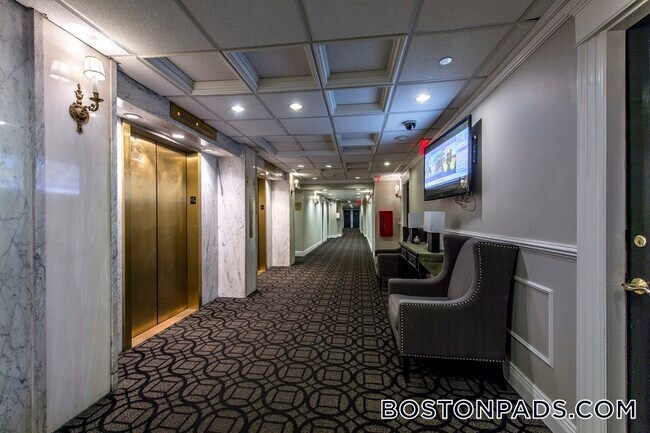 Building Photo - 62 Boylston St