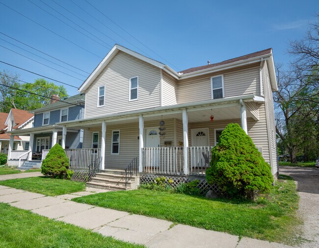 Building Photo - 412 Pearl St