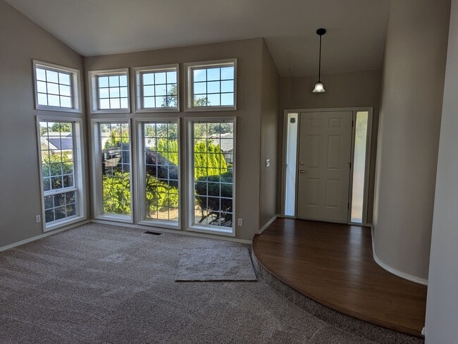 Building Photo - 5817 Cobalt Loop SE