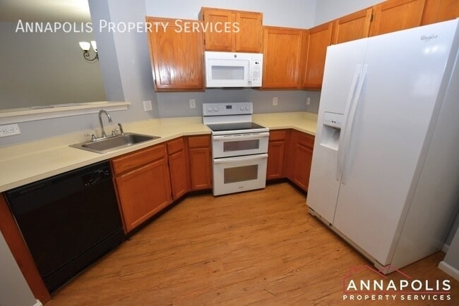 Building Photo - 1596 Fallowfield Ct