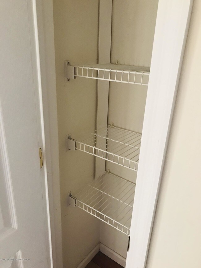 Foto del edificio - 268 Maple Pkwy