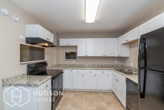 Building Photo - AVAILABLE NOW! - 873 Kimberly Cir, Oberlin...