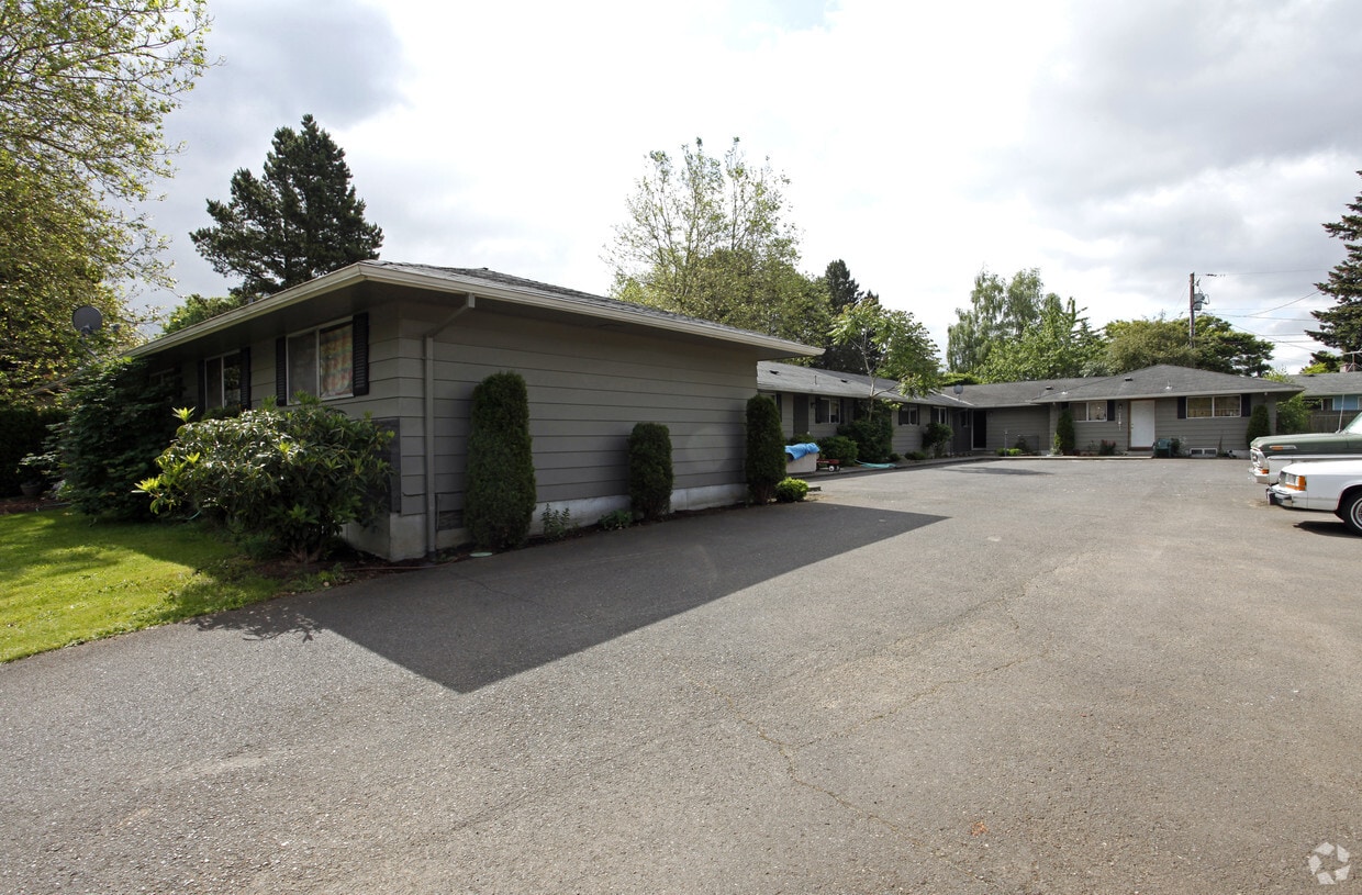 Building Photo - Penton Apartments