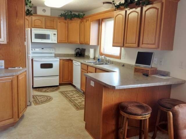 Kitchen - 1401 N 33rd St