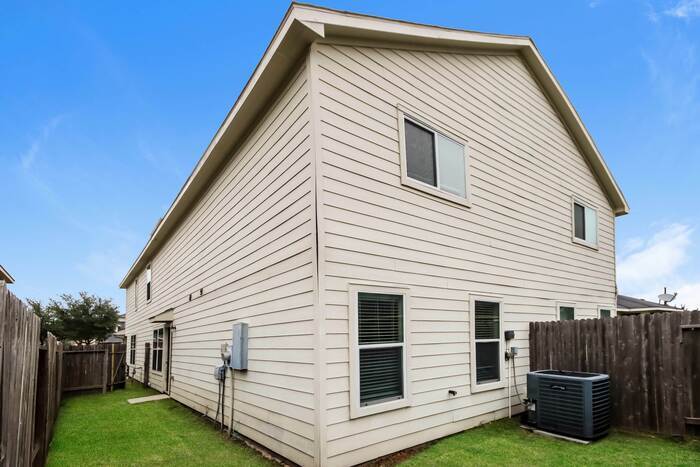 Foto del edificio - 2422 Sailors Way