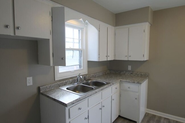 Building Photo - 3728 N 43rd St