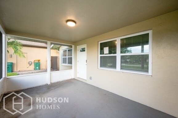 Building Photo - 563 103rd Ave N