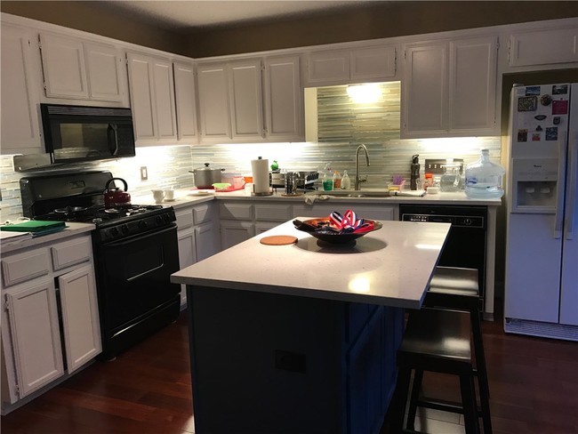 Building Photo - 8902 Mariscal Canyon Dr