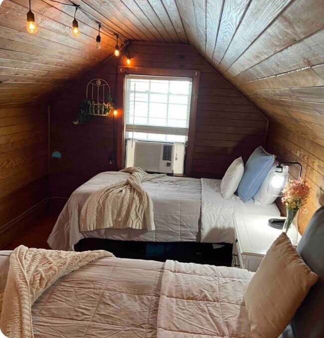 Bedroom - 2710 Winburn Ter House