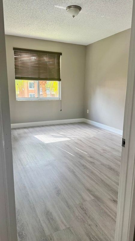 Foto del edificio - 6952 SW 39th St