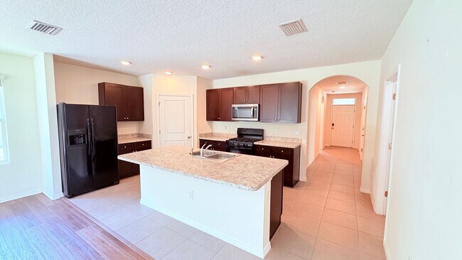 Foto del edificio - Available now! Amazing 4 Bedroom, 2 Bathroom Home in Wildwood!!