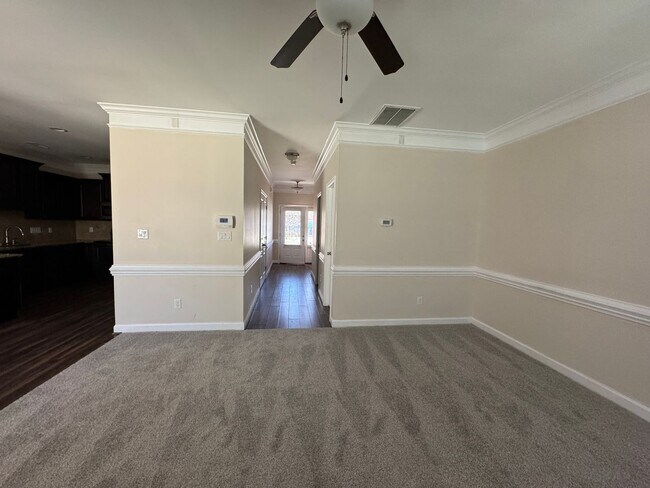 Foto del edificio - 1120 Braybrooke Pl