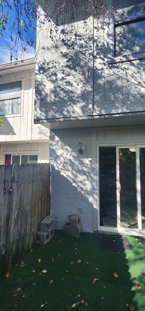 Building Photo - PRICE DROP!  Two Bedroom, Two Bath-Fully F...