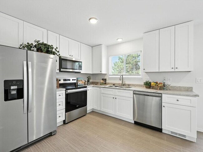 Foto del edificio - 4218 Forrest Hill Rd