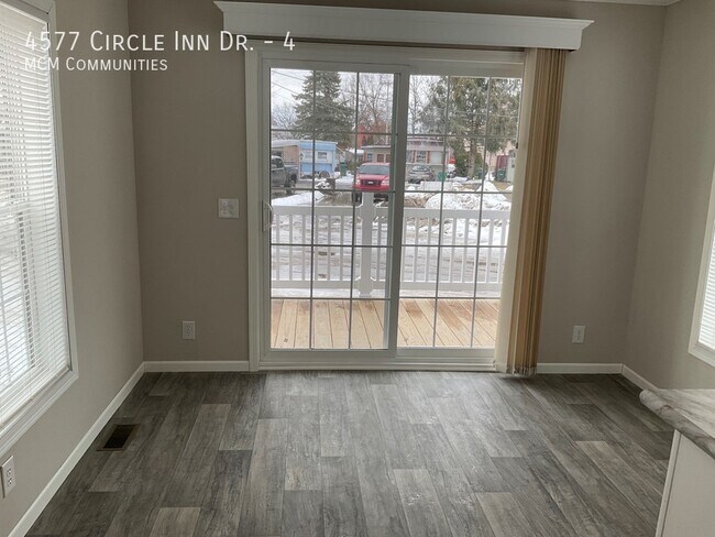 Building Photo - 1 BED/ 1 BETH HOME AVAILABLE NOW!