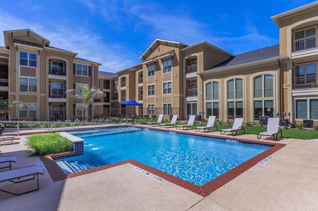 Foto del edificio - 1430 Mile 6 1/2 W