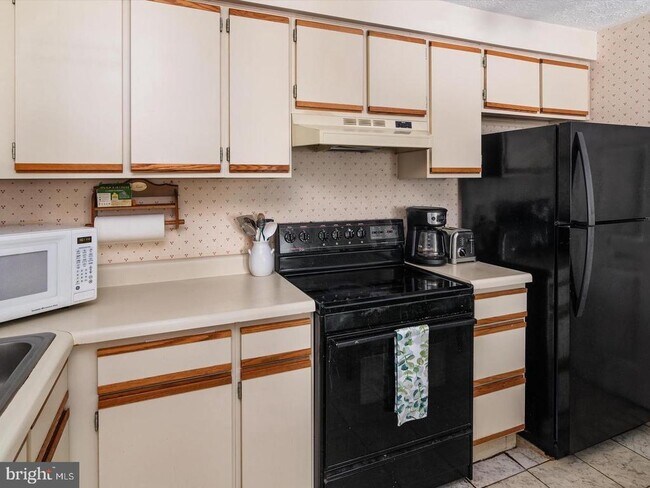 Foto del edificio - 8028 Abbey Ct
